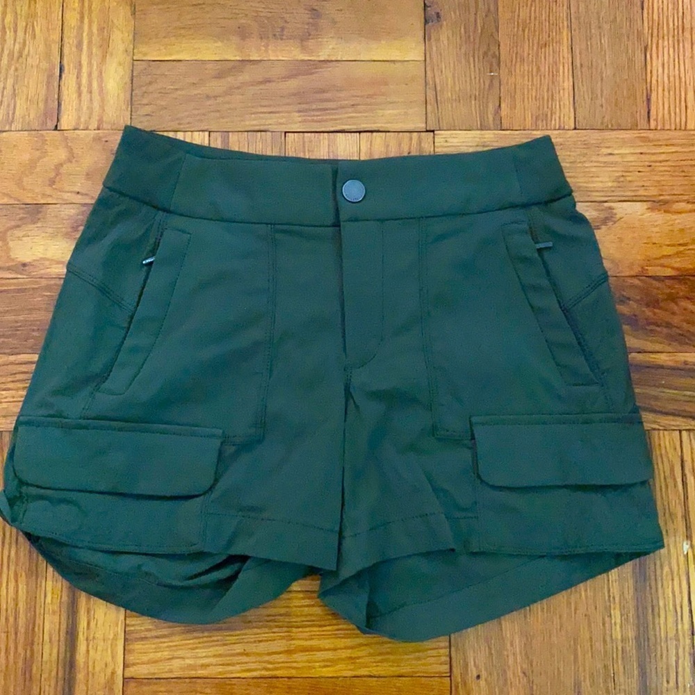 Athleta green shorts size: 0